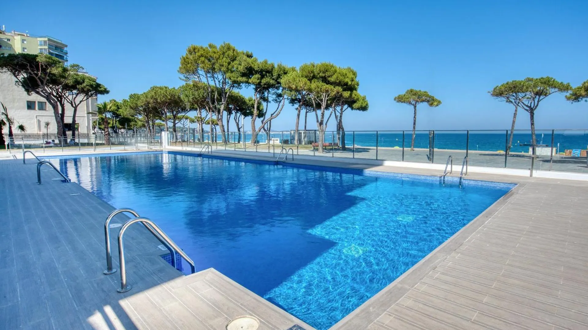 Apartment Ferienwohnung Penthouse On The First Line Castell-Platja d’Aro